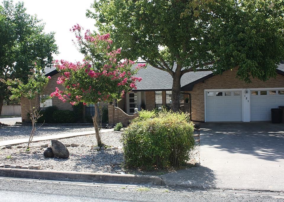 1st image of 121 Skyview Dr