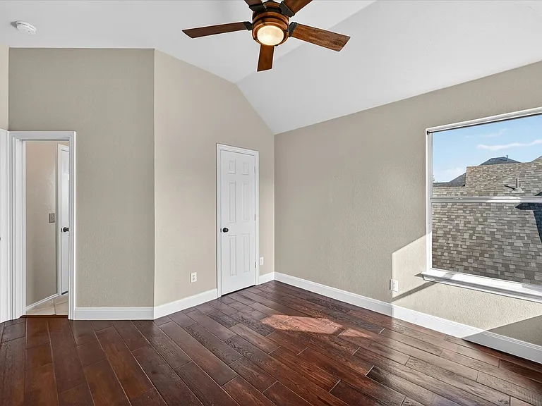 3102 Southwood Dr — Photo 20