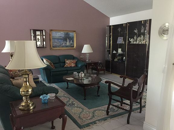 4th image of 7074 Edgeworth Dr