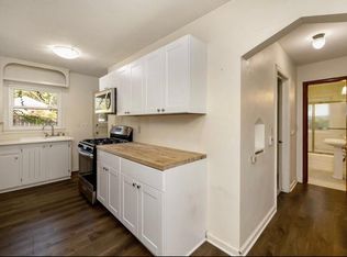 3116 Victoria Dr #B, Des Moines, IA 50310