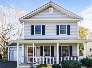 17 Sycamore Way, Wallingford, CT 06492