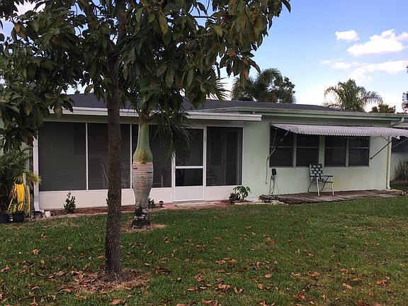 2nd image of 118 E Lake Dr