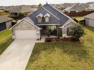 303 Fountain View Ln, Nevada, TX 75173