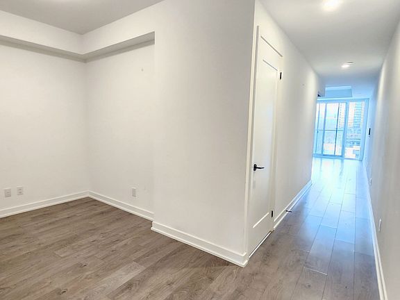 5th image of 5 Defries St #619