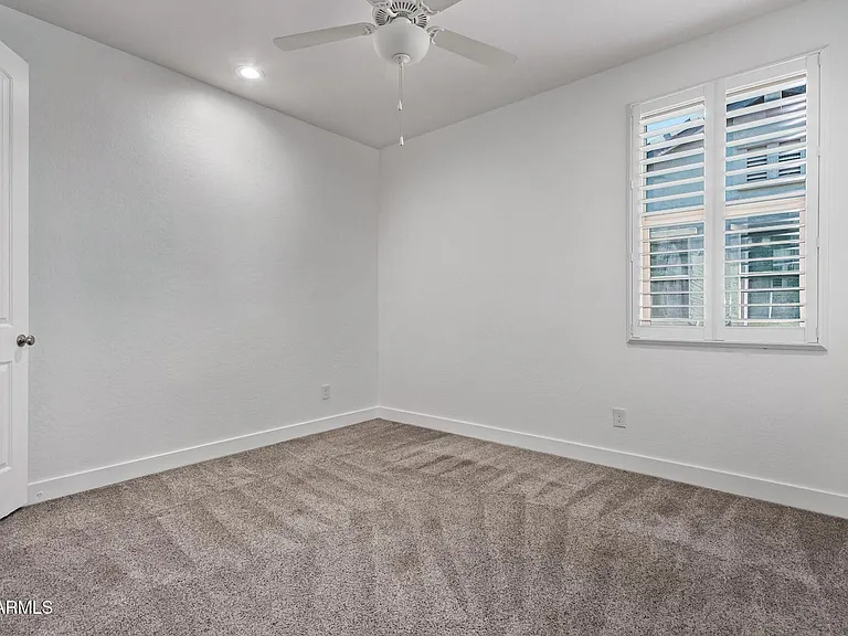 3056 E Appaloosa Rd — Photo 26