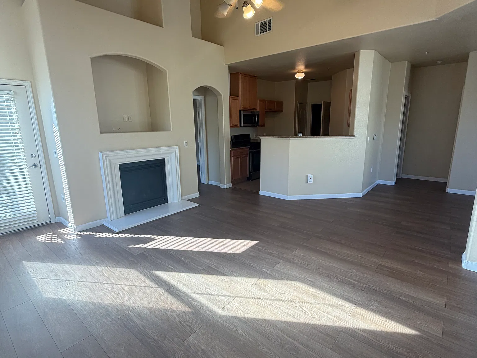 2 bed, 1519 sqft, $2,500 — Photo 3