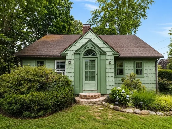 387 Willow St, Mansfield, MA 02048