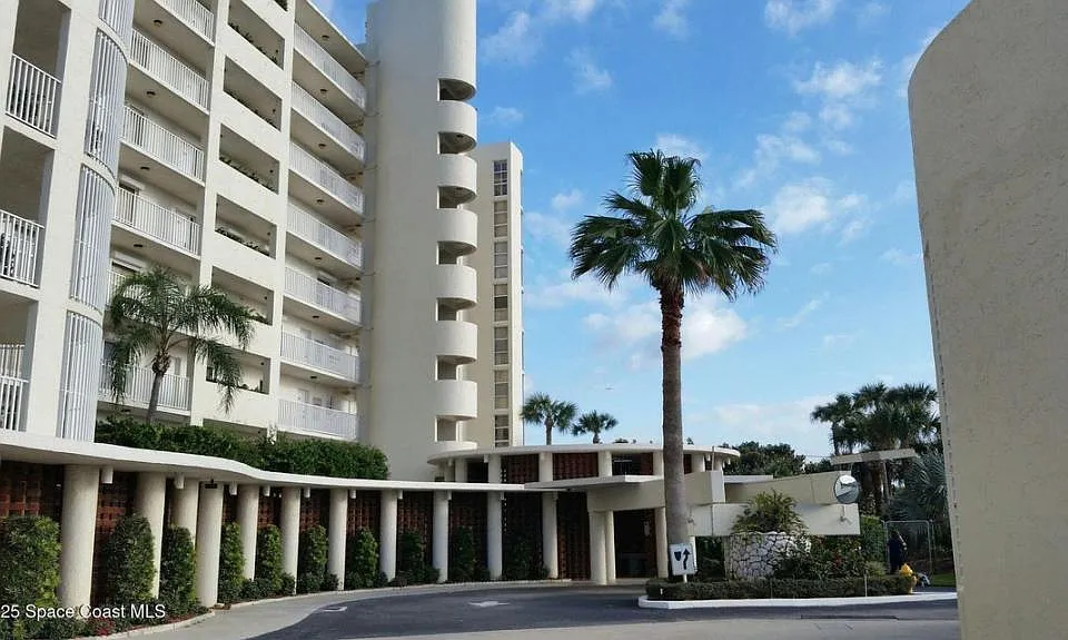 2225 Highway A1A #403