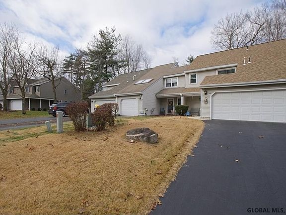3rd image of 67 Longwood Dr