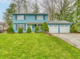 35 Alderwood Ln, Rochester, NY 14615