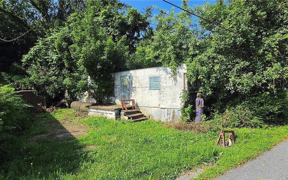 1st image of 139 Somerset Ave