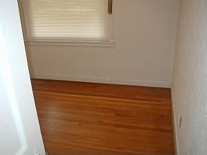3rd image of 1218 Missouri Ave