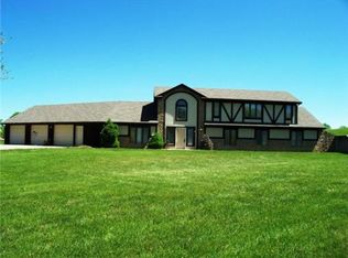 11217 Chandler Rd, Liberty, MO 64068