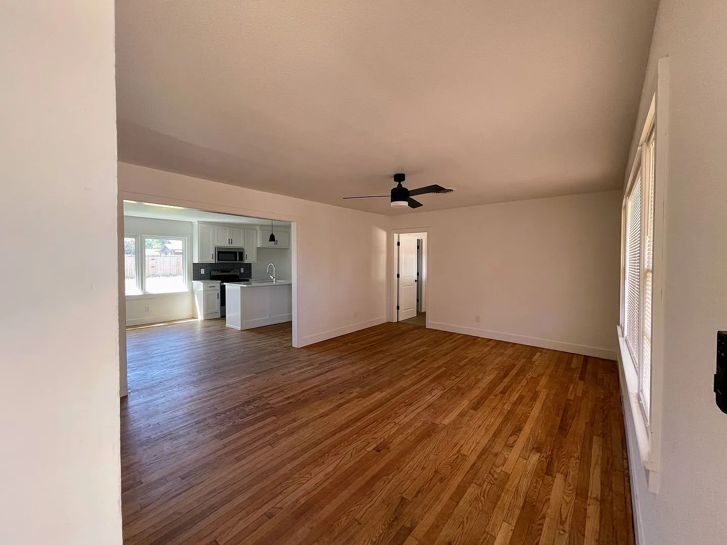 Charming 3BR/2BA Home in Lamesa Move-In Ready! — Photo 2