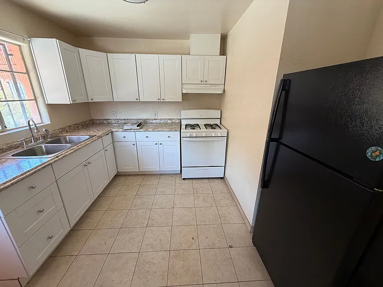 1030-1040 Truman St SE — Photo 7