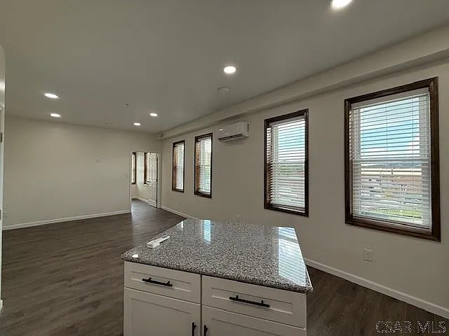 1800 Graham Ave #3 — Photo 9