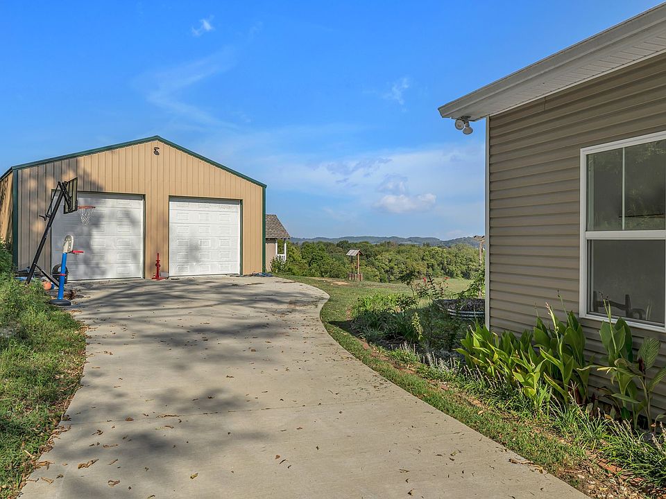 22nd image of 2770 E Sheepneck Rd