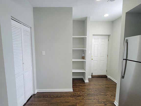 4th image of 2018 W Estes Ave #3N