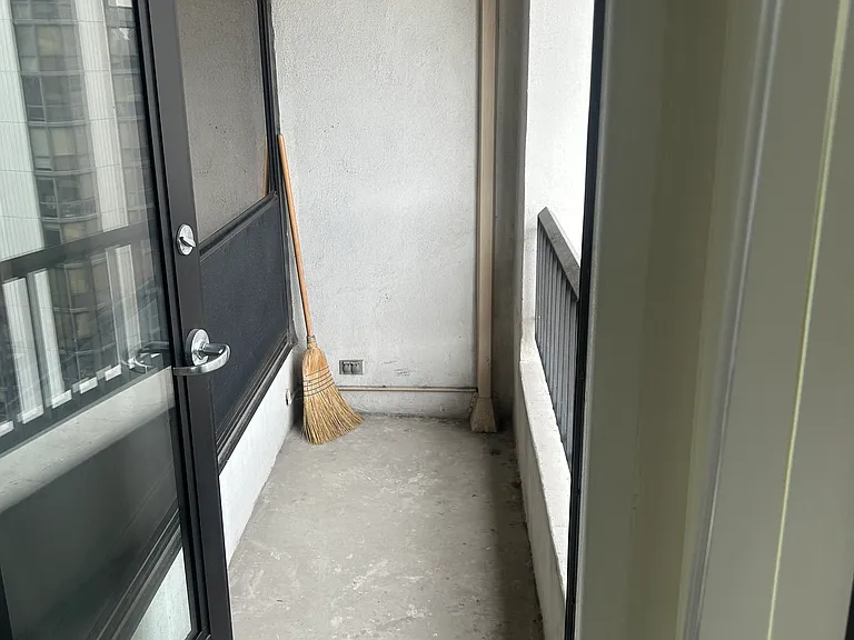 1030 N State St #14C — Photo 5