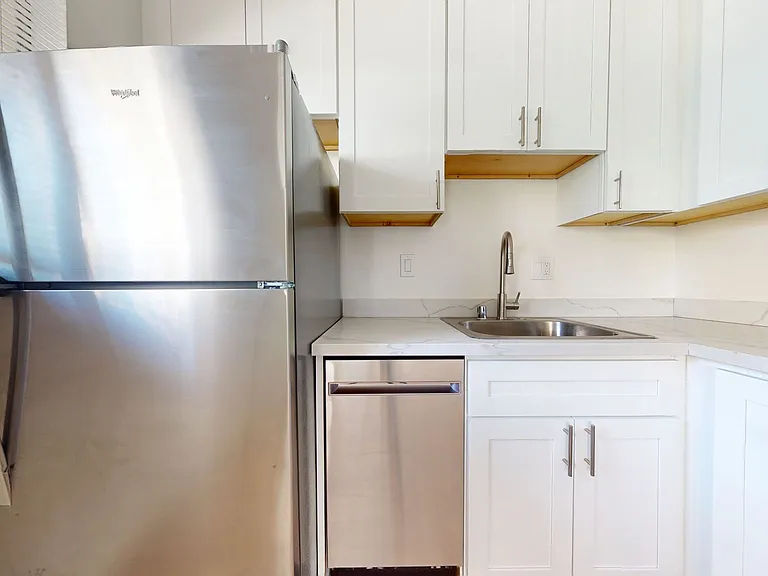 1520 Castro St — Photo 23