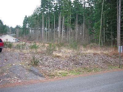 2nd image of 485 Lynch Creek Rd E