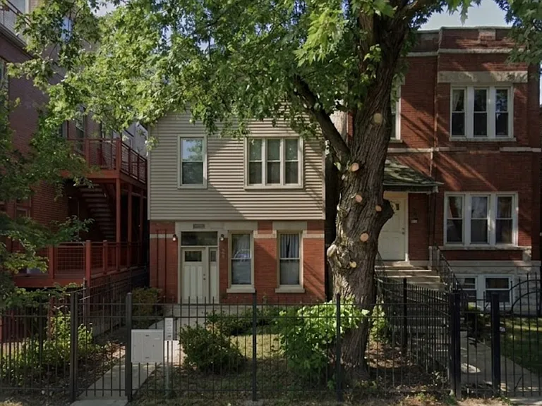 2452 W Arthington St #1 — Photo 1