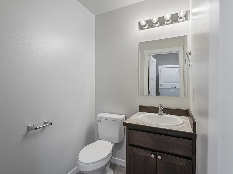 6810 Gold Kings Cir #B — Photo 27