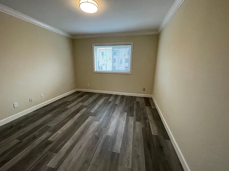 5251 Willowcrest Ave #5 — Photo 16