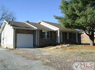 518 Paula Dr, Clarksville, TN 37042
