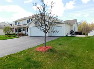 15 Redbridge Rd, Henrietta, NY 14467