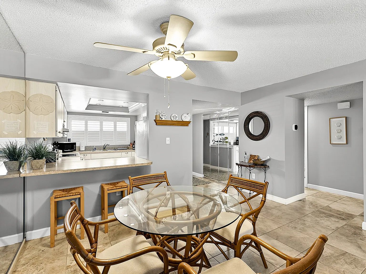 2 bed, 964 sqft, $10,000 — Photo 2