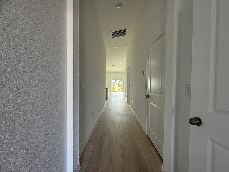 5465 San Pietro Dr — Photo 3