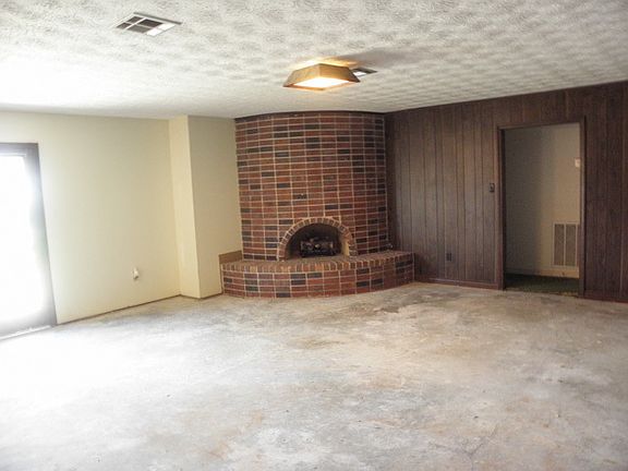 2nd image of 209 Fort Jackson St