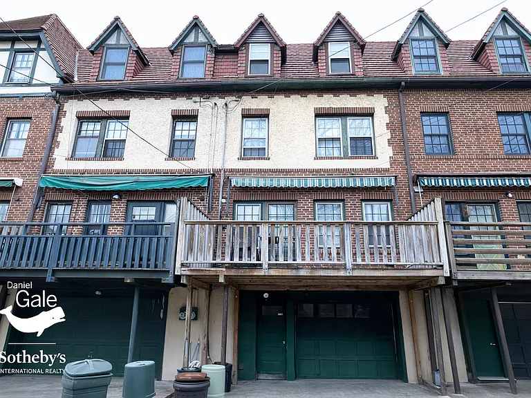 217 Burns St #1 — Photo 20