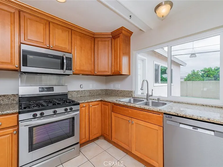 16752 Leafwood Cir — Photo 12
