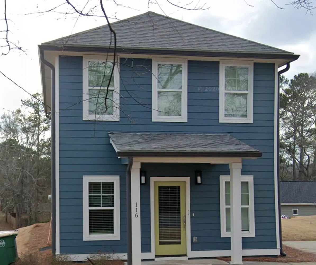 4 bed, 1760 sqft, $2,700 — Photo 1