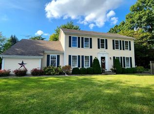 68 Winthrop New Rd, Sugar Grove, IL 60554