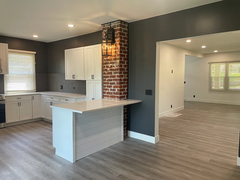4424 Pierce St — Photo 8