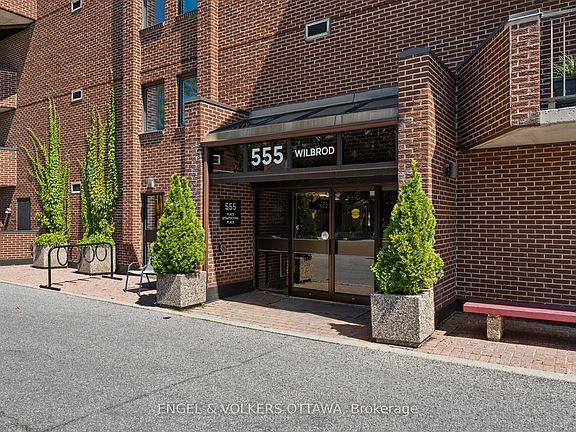 2nd image of 555 Wilbrod St #801