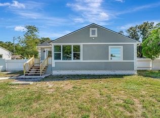 1103 30th St W, Bradenton, FL 34205
