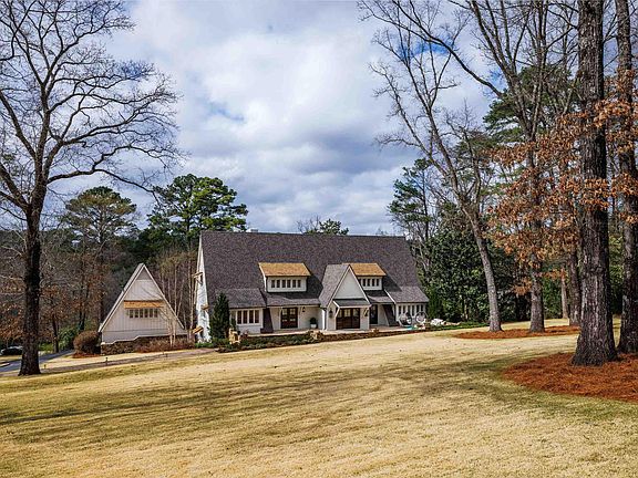 2nd image of 2600 Altadena Rd