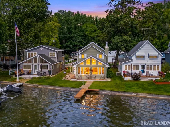 3461 Sandy Beach St, Wayland, MI 49348