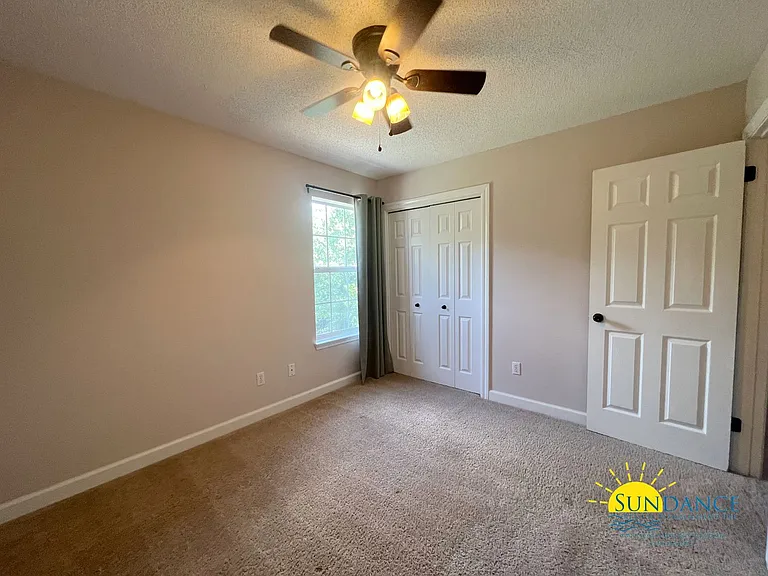 453 Forest Glen Pl — Photo 20