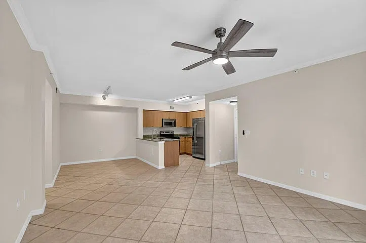 3 bed, 1493 sqft, $2,595 — Photo 4