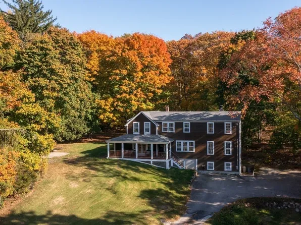 97 Leavitt St, Hingham, MA 02043