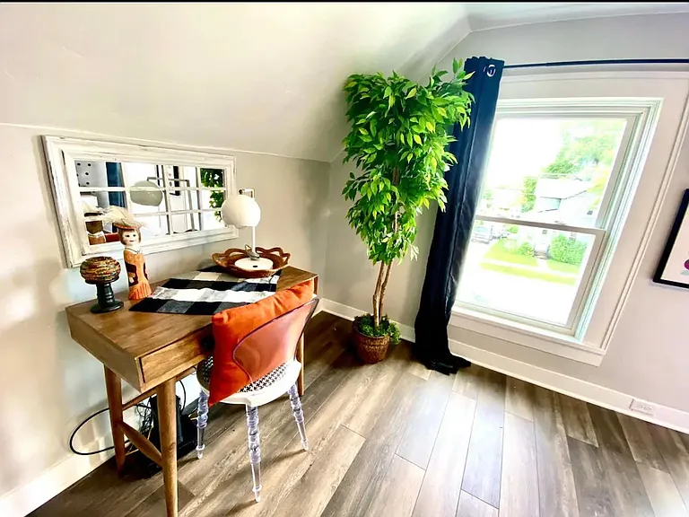 453 W 10th Ave #A — Photo 7