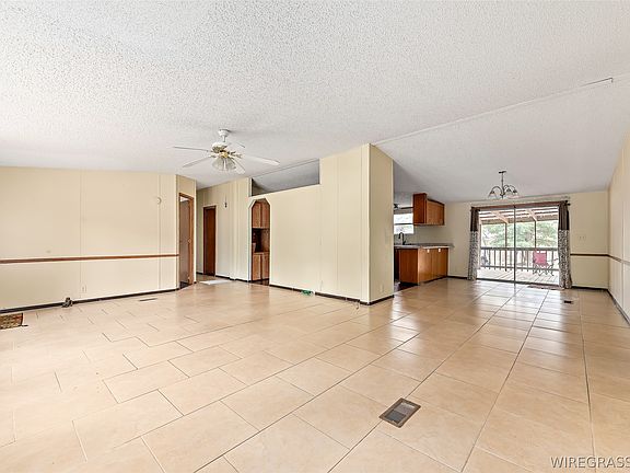 5th image of 402 Covey Cir