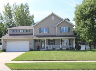 1806 Mayflower Dr SW, Wyoming, MI 49519