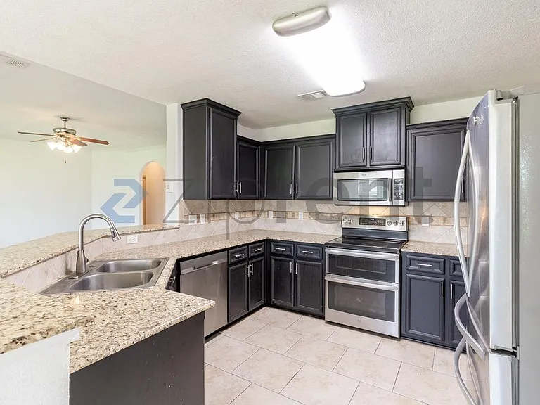 1803 Jesse Dr — Photo 6