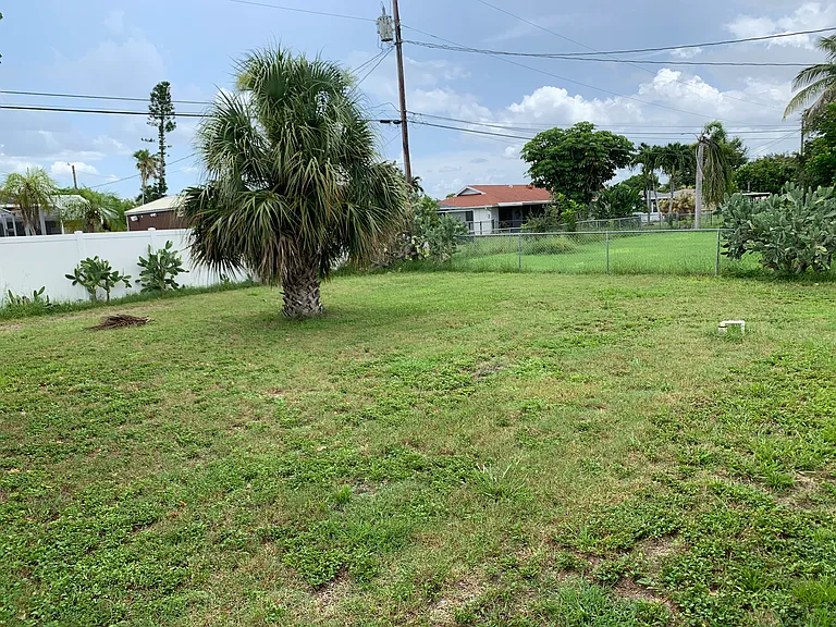 1329 Shelby Pkwy — Photo 10